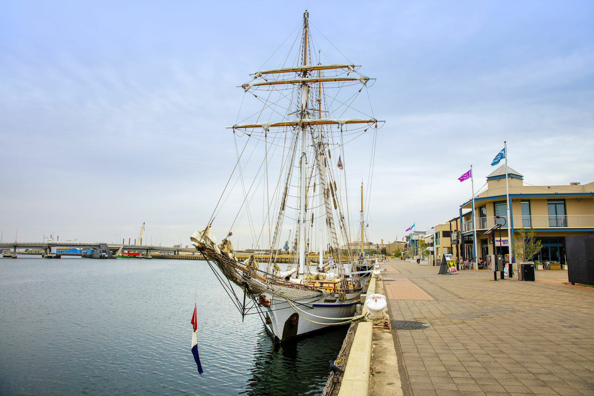 Quest Port Adelaide Aparthotel Exterior photo